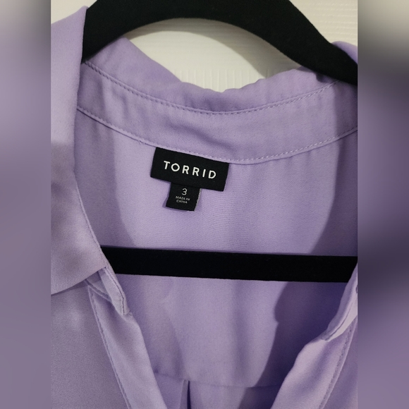 SOLD EUC Torrid Harper Lilac Blouse sz 3 - Picture 2 of 6